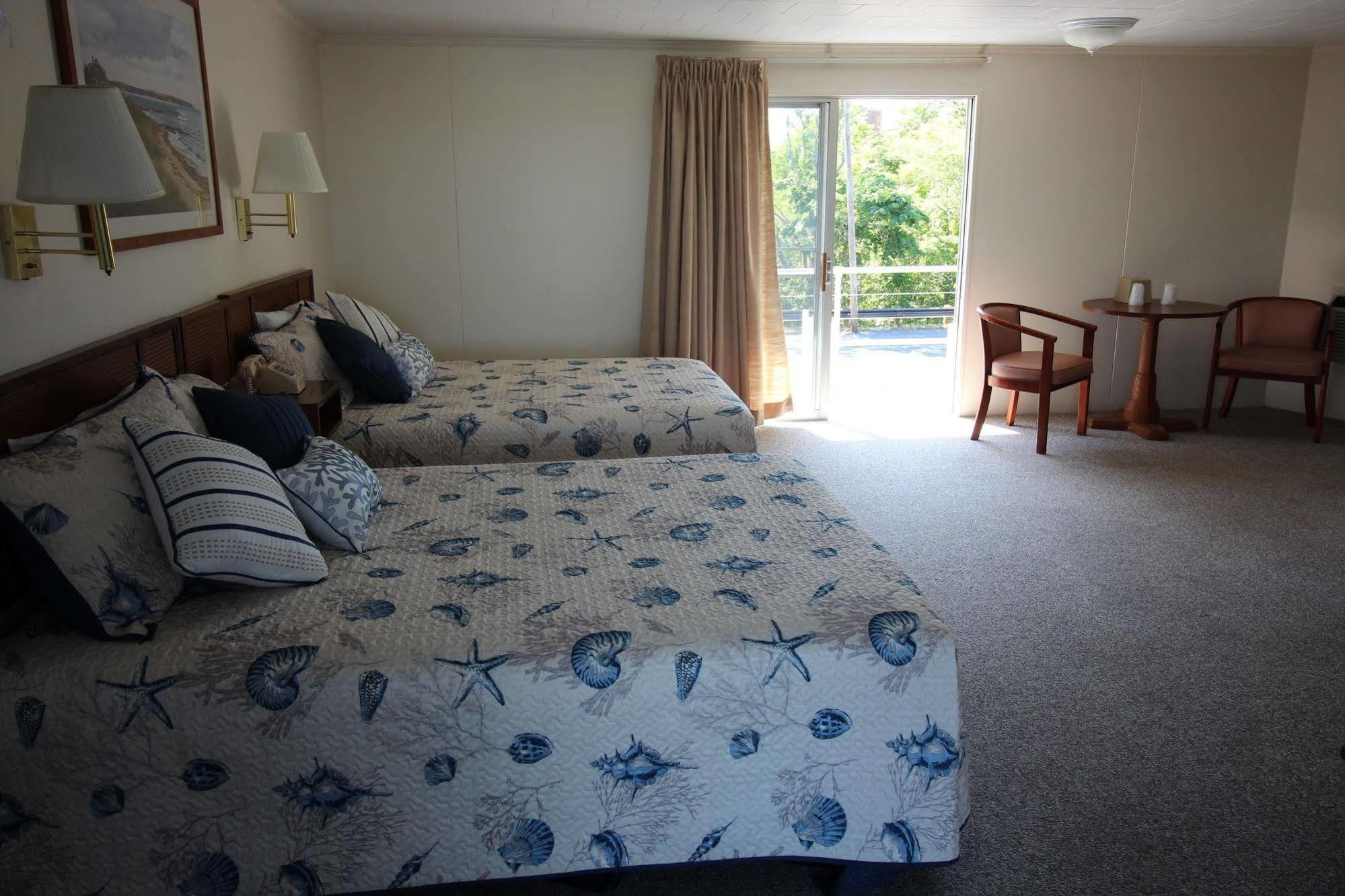 Hyannis Holiday Motel Dış mekan fotoğraf
